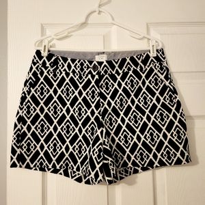CROWN & IVY Ladie's Shorts
